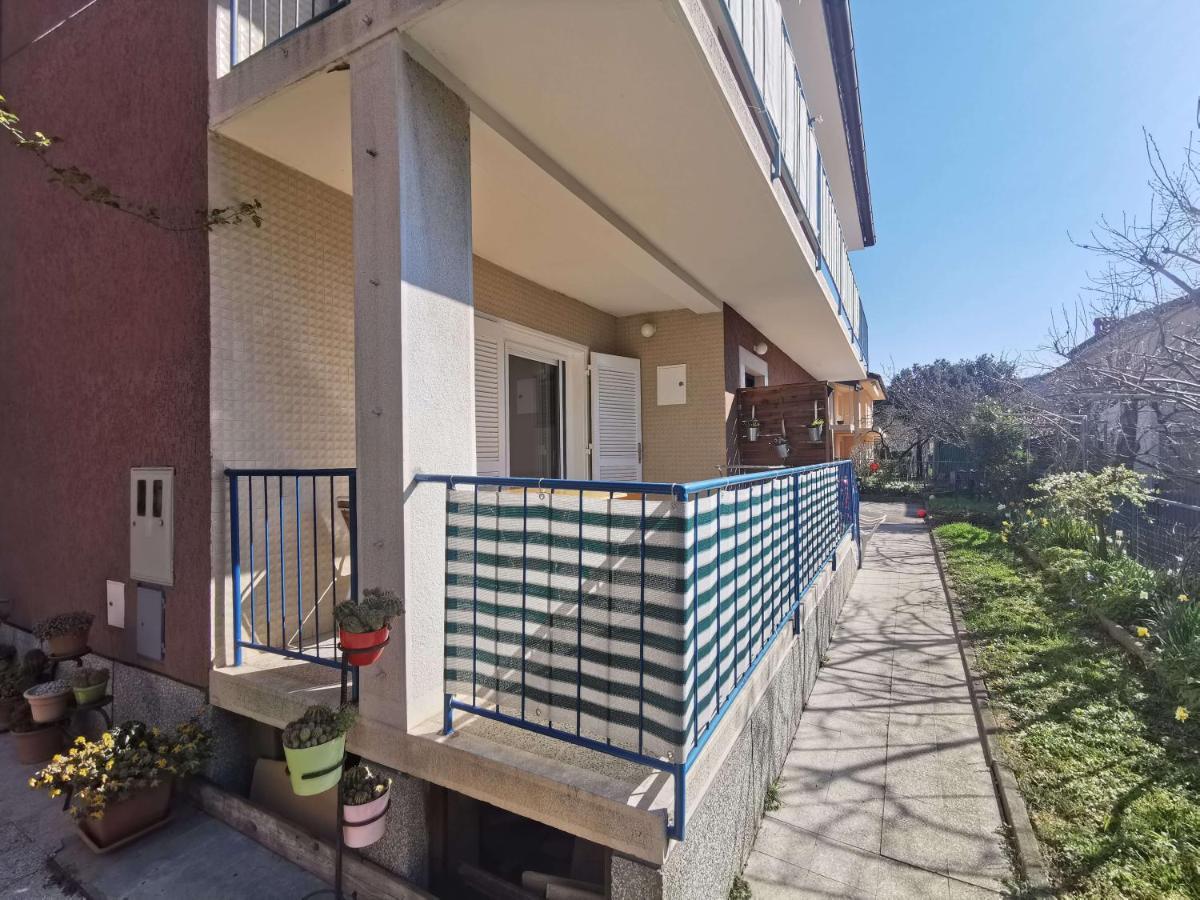 Pri Noni "Istracycle" Apartment Lucija Exterior foto